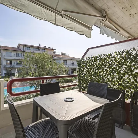 Apartament Azzurra - Monolocale Con Piscina E Wifi